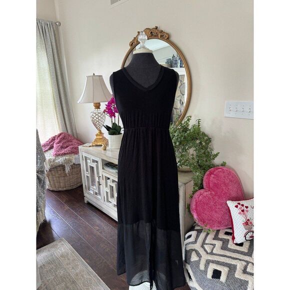 Black dress size small with sheer at the bottom - Picture 1 of 3